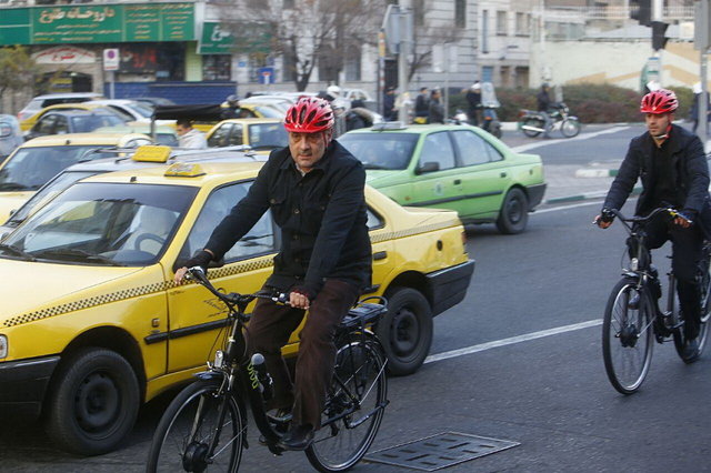 (تصاویر) دوچرخه‌سواری حناچی