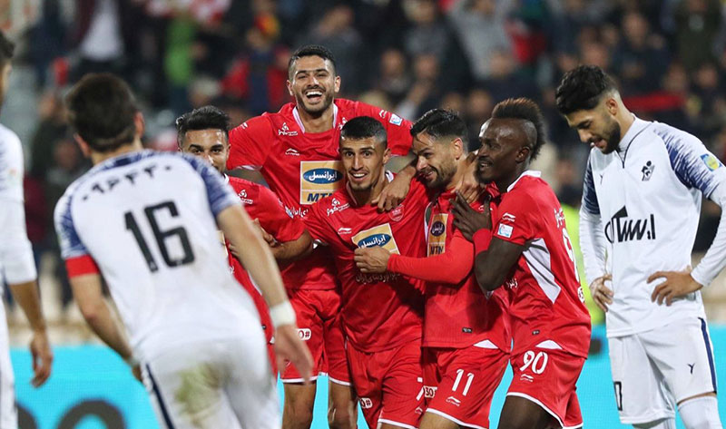پرسپولیس ۲ -پیکان ۱؛ اعتراض آقا معلم به داوری پرسپولیس ۲ -پیکان ۱؛ اعتراض آقا معلم به داوری