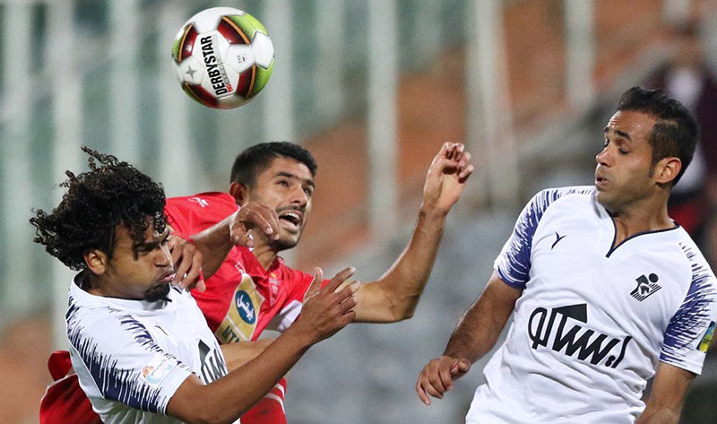 پرسپولیس ۲ -پیکان ۱؛ اعتراض آقا معلم به داوری پرسپولیس ۲ -پیکان ۱؛ اعتراض آقا معلم به داوری