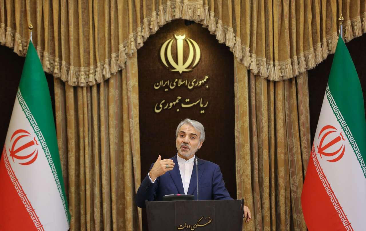 نوبخت: کارکنان دولت امسال افزایش حقوق ندارند نوبخت: کارکنان دولت امسال افزایش حقوق ندارند