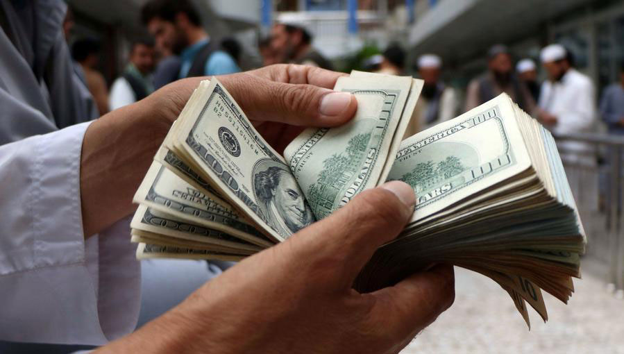 در بازار دلارفروشان فردوسی چه خبر است ؟ در بازار دلارفروشان فردوسی چه خبر است ؟