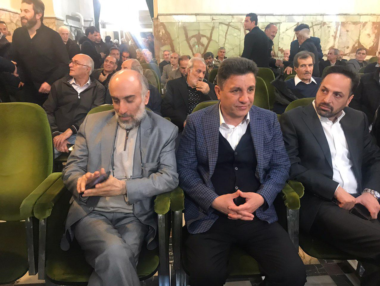 (تصاویر) از فردوسیپور تا پروین در مراسم یادبود داناییفرد (تصاویر) از فردوسیپور تا پروین در مراسم یادبود داناییفرد