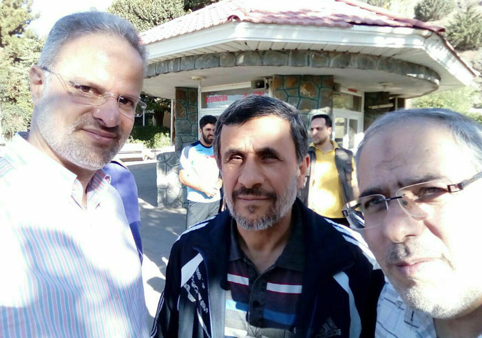حلقه محمودیه؛ تنها یاران وفادار به احمدی نژاد