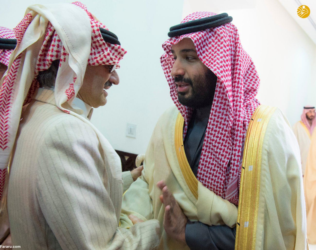 (تصاویر) اندوه ملک سلمان در تشییع جنازه برادرش