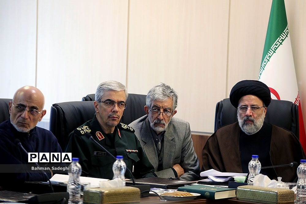 (تصاویر) جایگاه رئیسی در نشست مجمع خبرساز شد