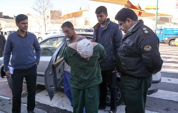 (تصاویر) بازداشت سارقان خانه‌های شهرک غرب