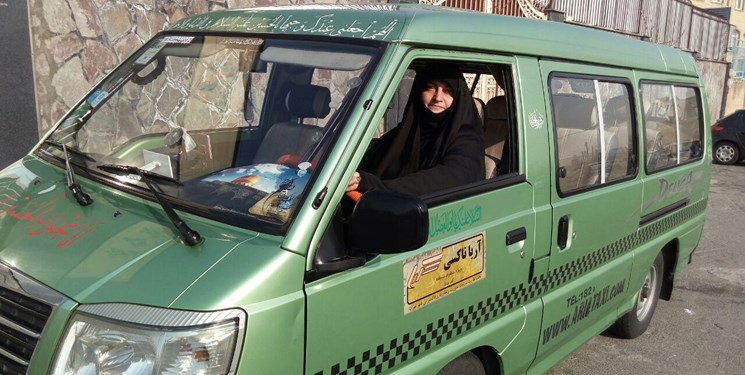 تاکسی پربرکت خانم شوفر
