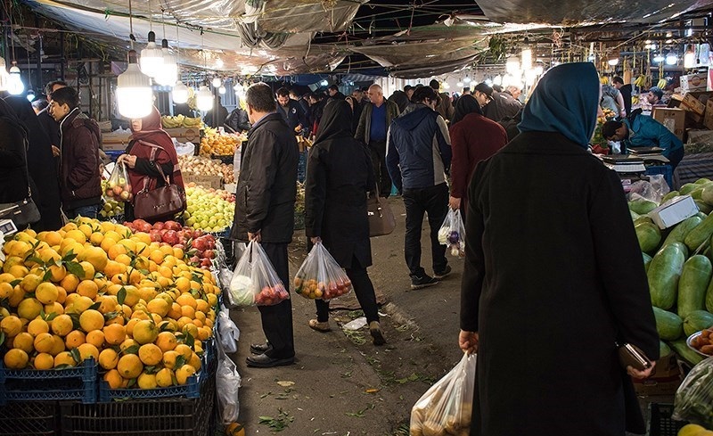 توزیع میوه شب عید از ۲۵ اسفند ماه توزیع میوه شب عید از ۲۵ اسفند ماه