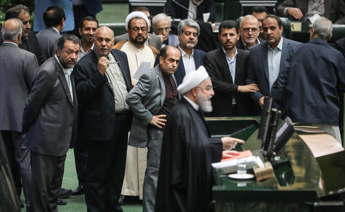 چگونه طرح استیضاح روحانی بایکوت شد چگونه طرح استیضاح روحانی بایکوت شد