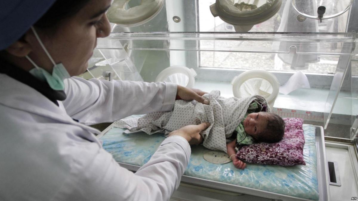 زنان افغان به طور میانگین 'شش کودک' به دنیا می‌آورند