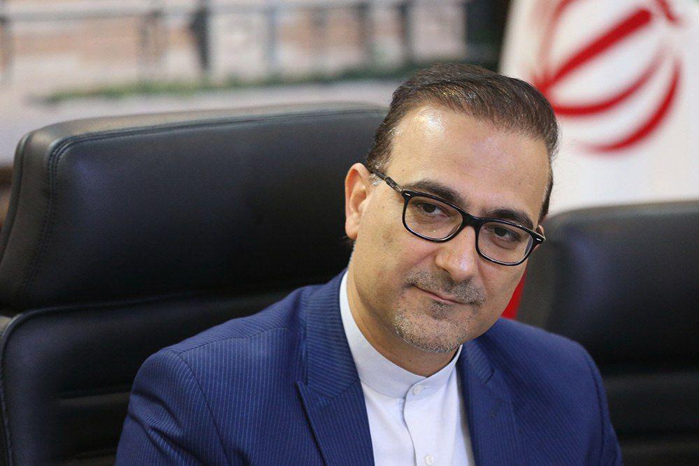 چرا از فضای مجازی می‌ترسیم؟