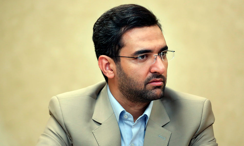 وزیر ارتباطات: وقت سر خاراندن ندارم چه برسد به این حواشی