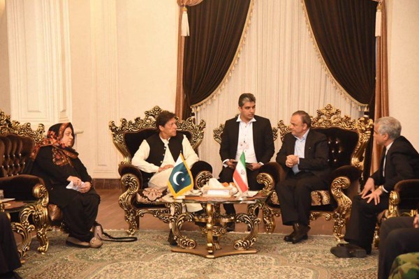 نخست‌وزیر پاکستان وارد مشهد شد