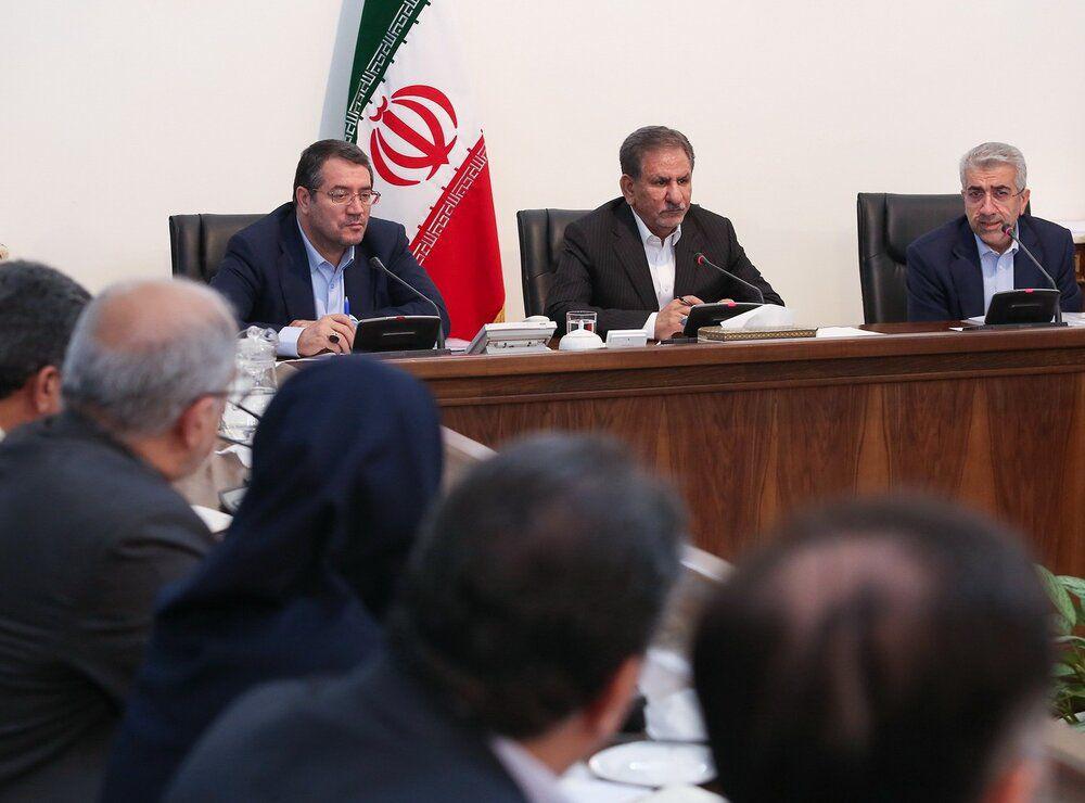 جهانگیری: دولت راه تهاتر نفت با کالاهای اساسی را باز کرده است