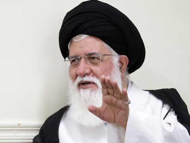 علم‌الهدی: اگر شما مسئولان فرمانده این آرایش جنگی نیستید، کنار بروید