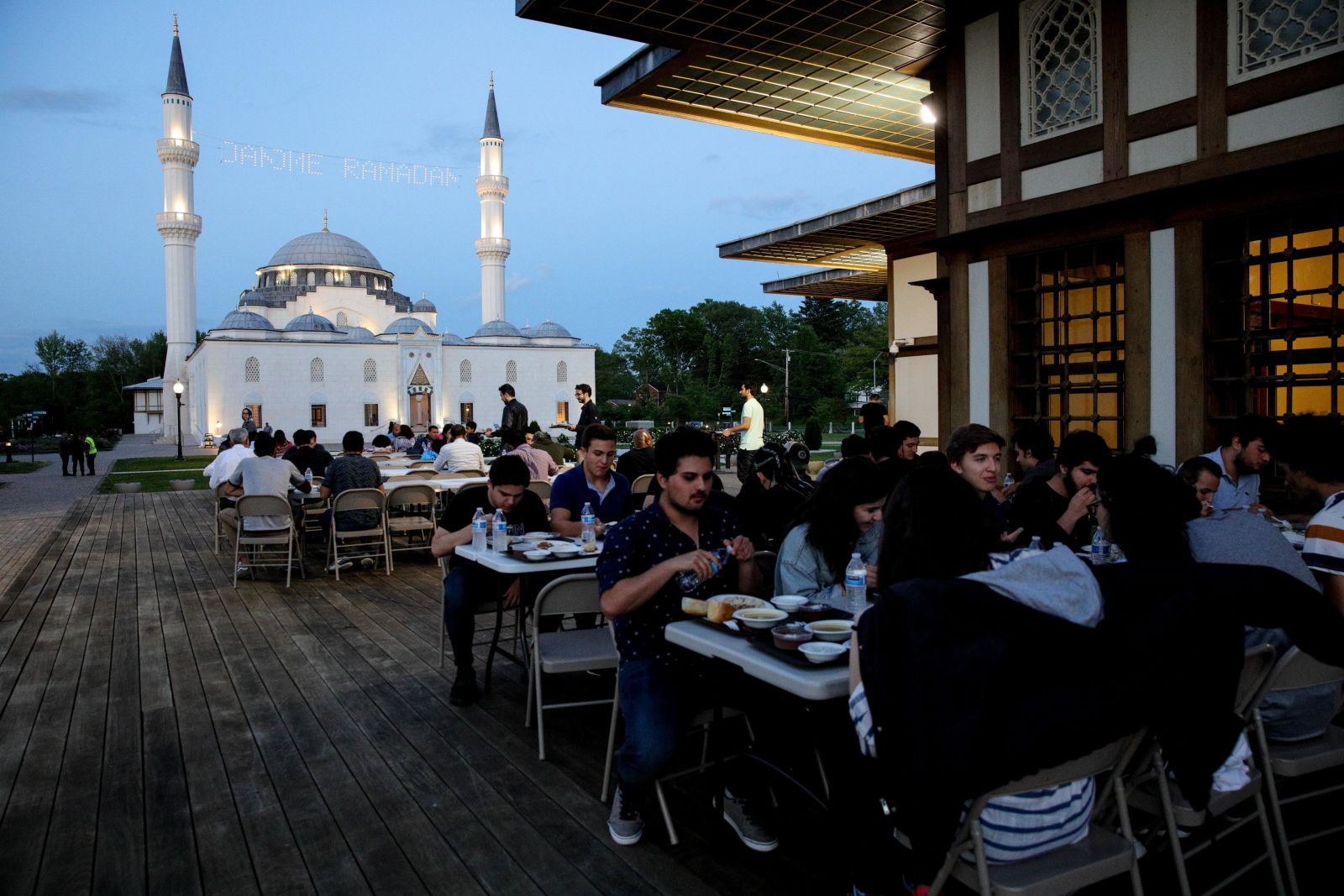 ( تصاویر) شروع ماه مبارک رمضان در سراسر جهان از قاب دوربین عکاسان