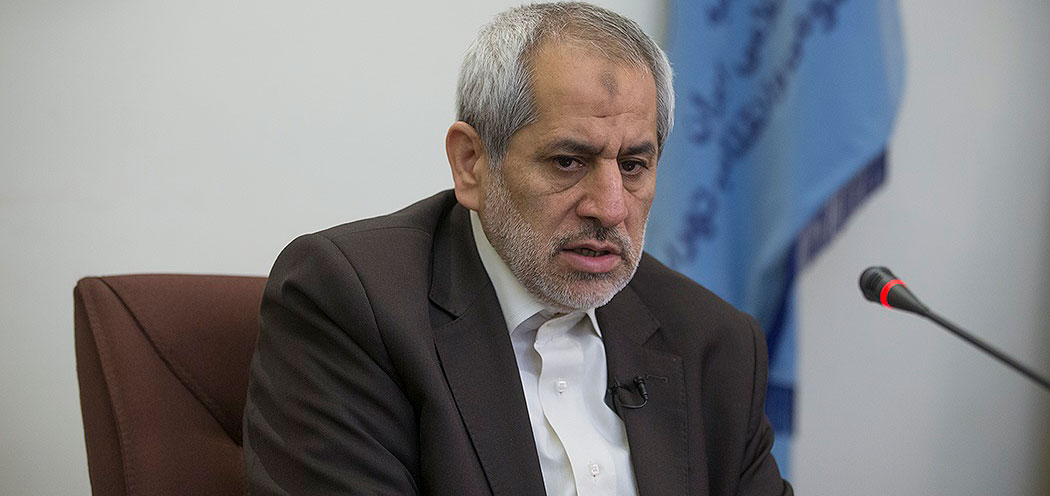 بابک زنجانی ۳۰ هزار نامه نوشته است/ وقتی من به داستانی تهران آمدم، تهران در دود و آتش می‌سوخت