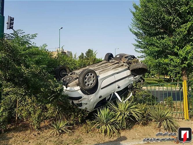 (تصاویر) ۲۰۶ متلاشی شد، زن و مرد جوان سالم ماندند!