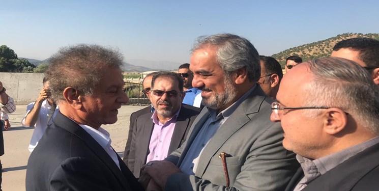 (تصاویر) بازگشت خواننده مشهور به کشور پس از ۳۸سال