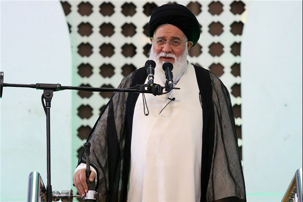علم‌الهدی: اگر توان حل مشکلات را ندارید مردم پای کار بیایند
