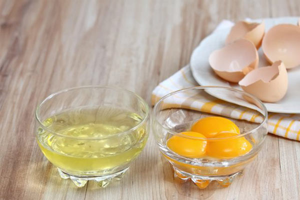 طرز تهیه تیرامیسو شکلاتی با پایه کیک اسفنجی طرز تهیه تیرامیسو شکلاتی با پایه کیک اسفنجی