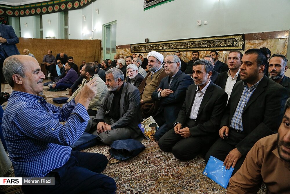 (تصاویر) تسلیت احمدی‌نژاد به سعید قاسمی