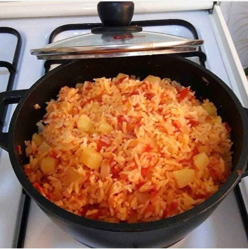 طرز تهیه استانبولی پلو یا دمی گوجه ساده و خوشمزه طرز تهیه استانبولی پلو یا دمی گوجه ساده و خوشمزه
