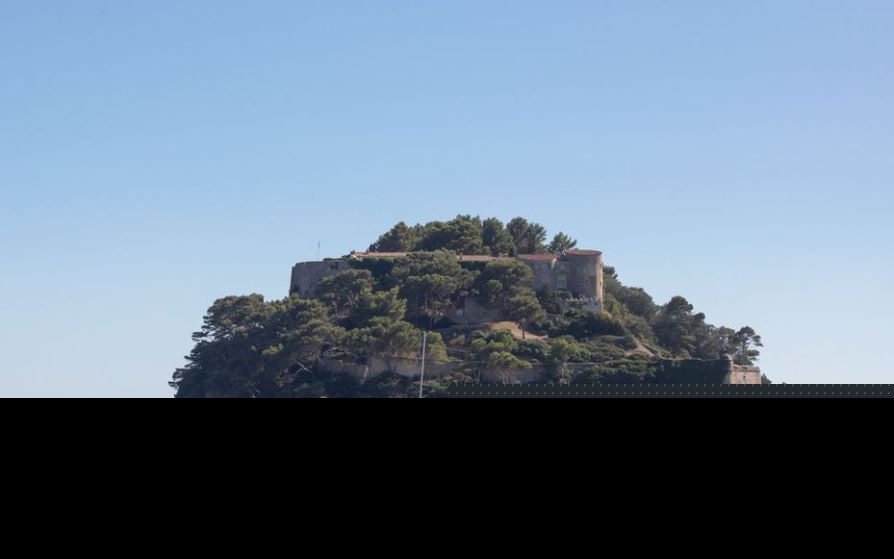 (تصاویر) رهبران جهان تعطیلات آخر سال را کجا میگذرانند (تصاویر) رهبران جهان تعطیلات آخر سال را کجا میگذرانند