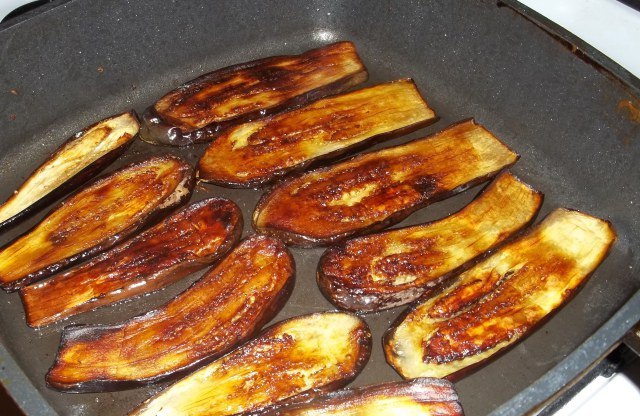 طرز تهیه حلیم بادمجان اصفهانی، خوشمزه و لذیذ طرز تهیه حلیم بادمجان اصفهانی، خوشمزه و لذیذ