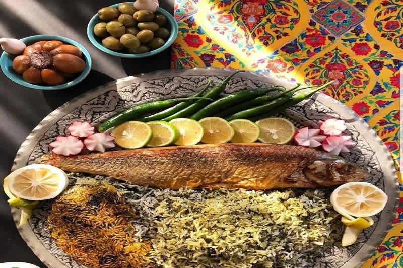 طرز تهیه سبزی پلو با ماهی مخصوص شب عید نوروز/منتشر نشود طرز تهیه سبزی پلو با ماهی مخصوص شب عید نوروز/منتشر نشود