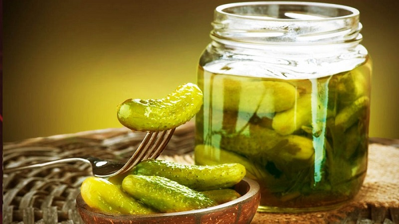 طرز تهیه خیارشور خانگی؛ ترد و خوشمزه + فوت و فن کوزه گری
