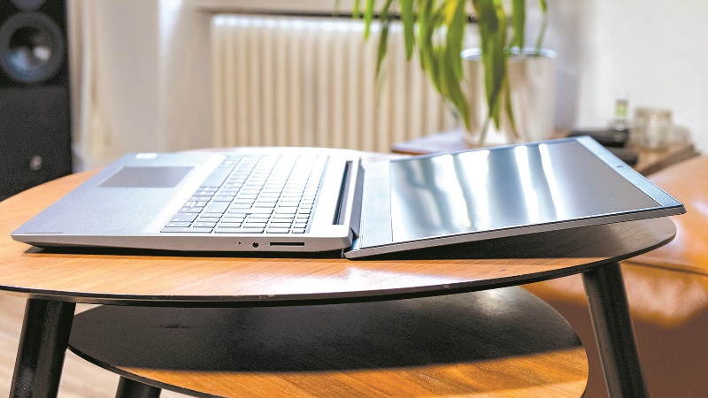 Lenovo V15؛ چهار نکته درباره لپتاپ ۲۰ میلیونی لنوو Lenovo V15؛ چهار نکته درباره لپتاپ ۲۰ میلیونی لنوو