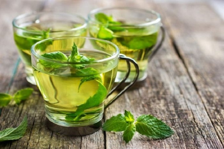 بهترین دمنوش‌های مناسب فصل سرما و خواص آن‌ها