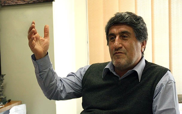 جنجال مرغی، چه کسی مقصر تشکیل صفهای خرید کیلومتری مرغ است؟ جنجال مرغی، چه کسی مقصر تشکیل صفهای خرید کیلومتری مرغ است؟