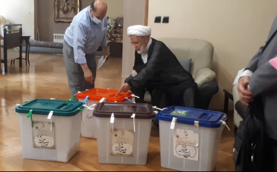متن و حاشیه برگزاری انتخابات ۱۴۰۰