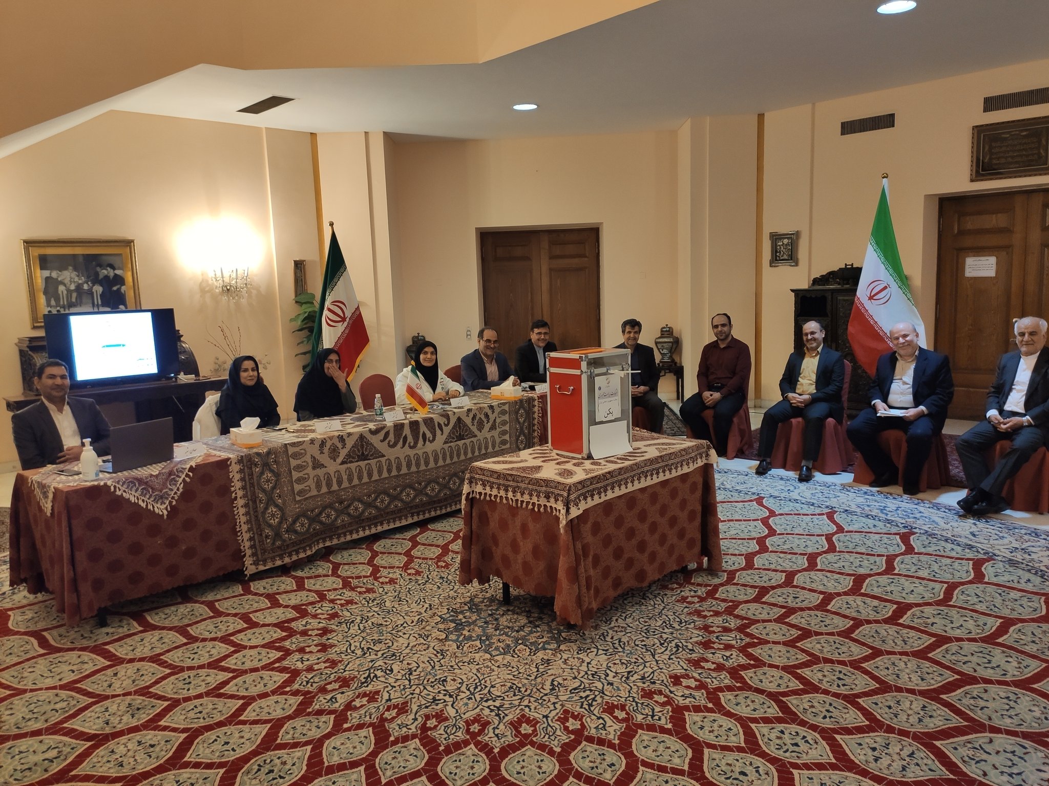 متن و حاشیه برگزاری انتخابات ۱۴۰۰