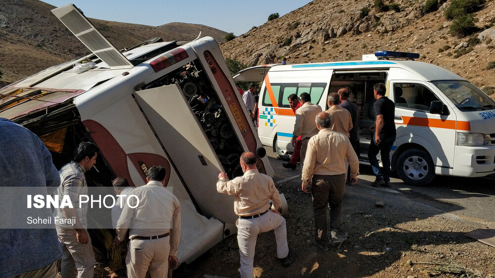 واژگونی اتوبوس خبرنگاران