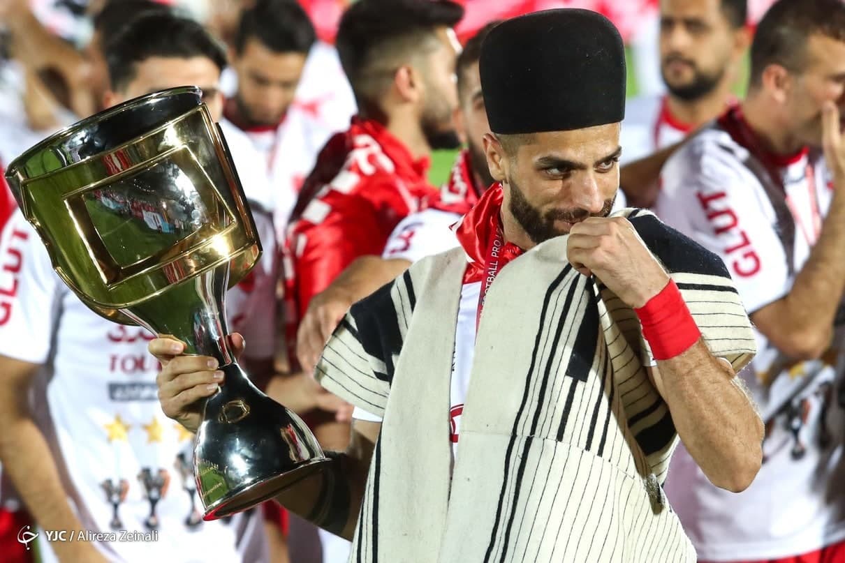 (عکس) لباس ویژه ستاره پرسپولیس در جشن قهرمانی