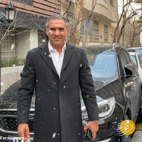 تیپ خاص احمدرضا عابدزاده در روز برفی تهران