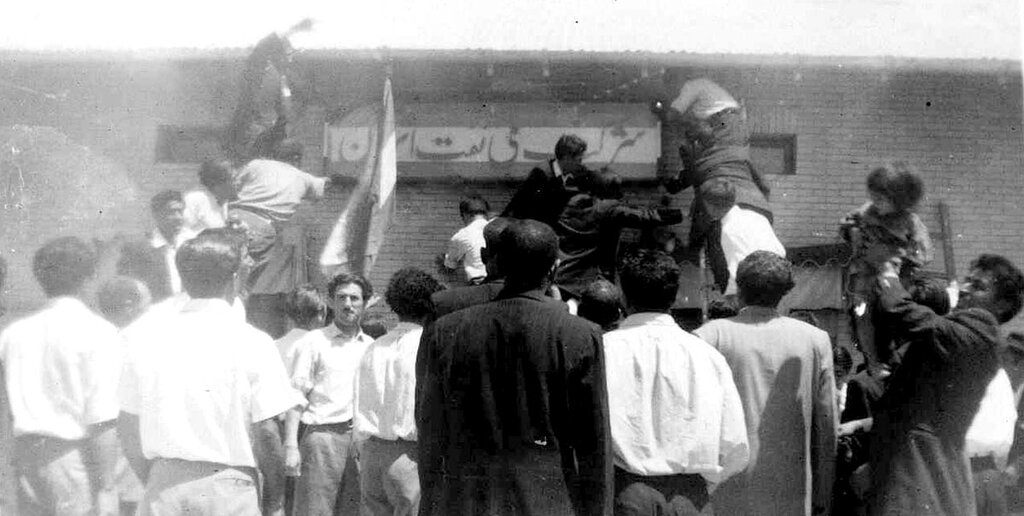 سیاسی‌ترین رستوران مشهور تهران را بشناسید