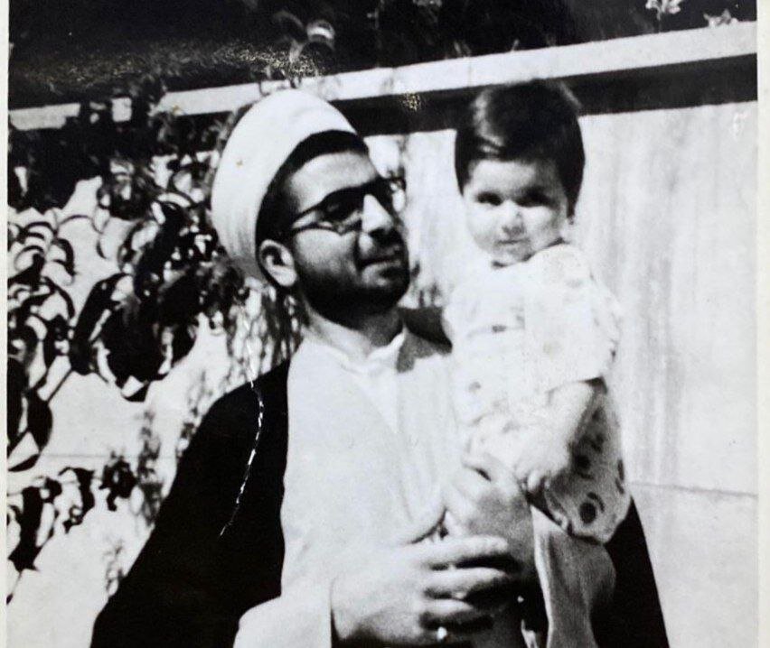 تصویر دیده نشده از جوانی حسن روحانی