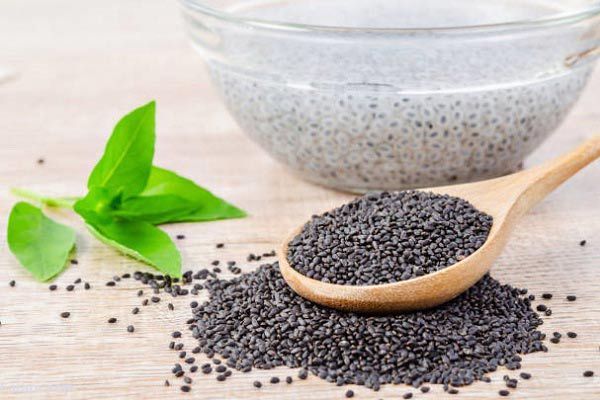طرز تهیه شربت ژلهای، نوشیدنی خنک و دلچسب تخم شربتی