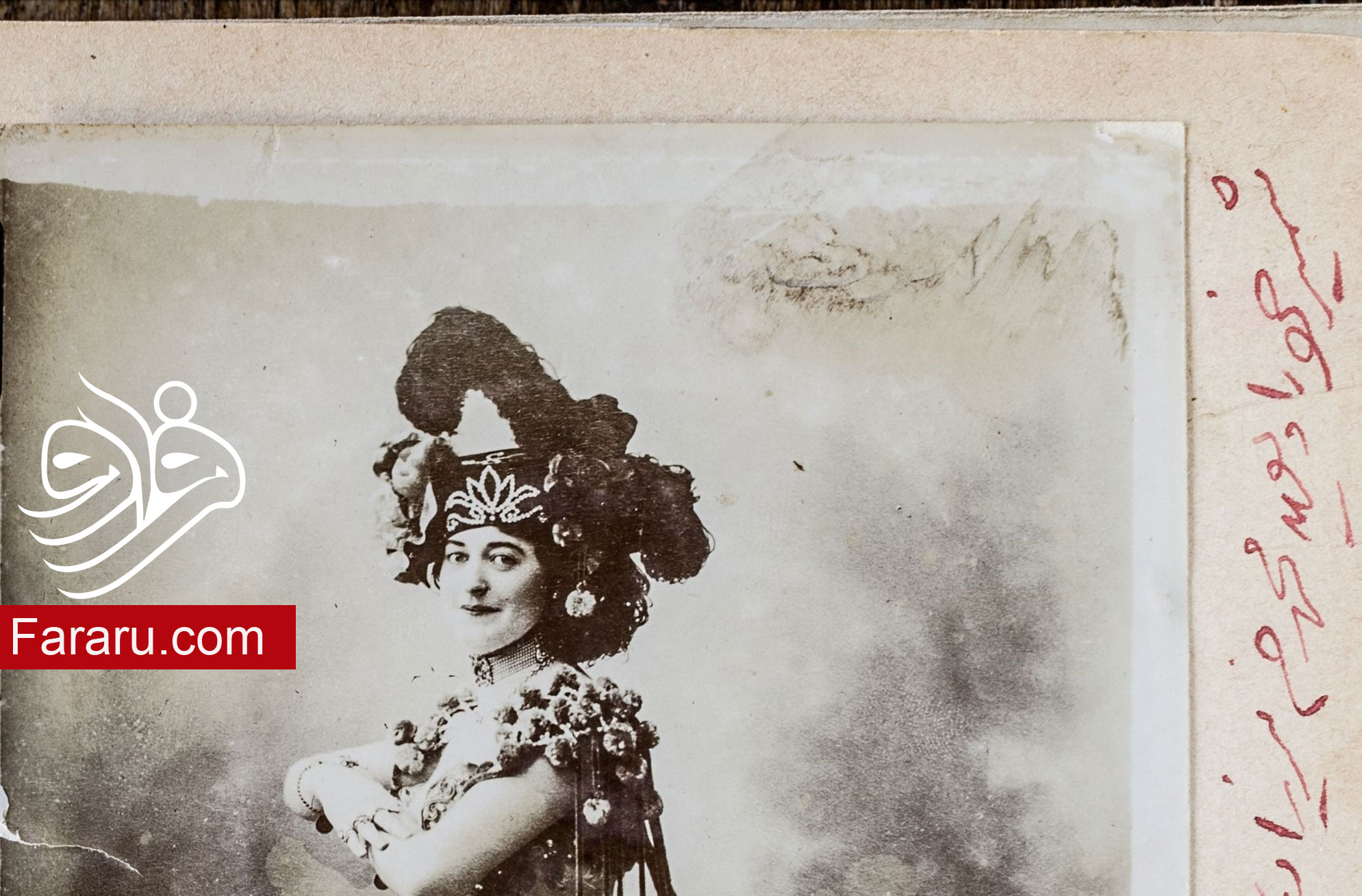 عکس‌های دیده نشده از سوگلی‌های دربار احمد شاه قاجار و ولیعهدش