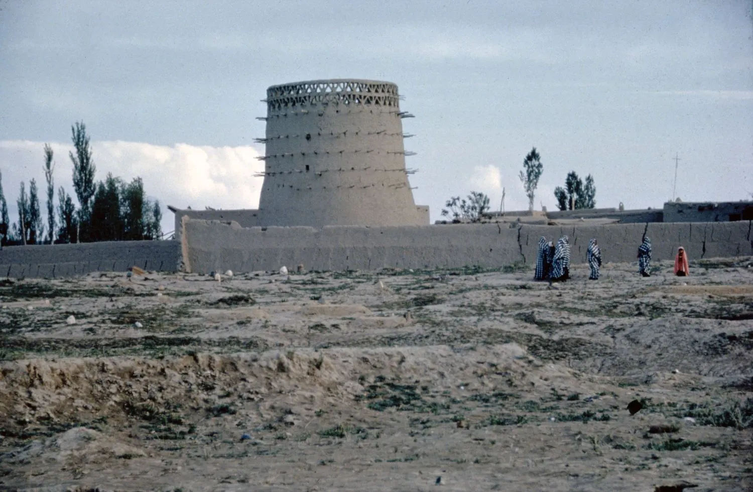 عکس‌هایی از ایران در دهه‌های سی و چهل شمسی