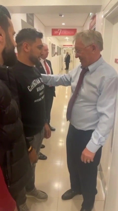 (تصاویر) شوخی عجیب امیرخان با الکس فرگوسن