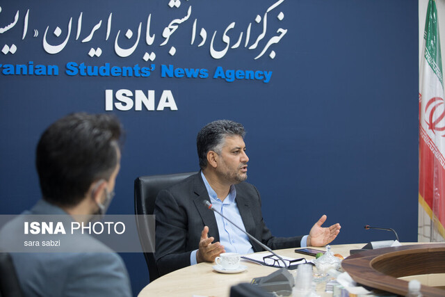 معاون وزیر کار