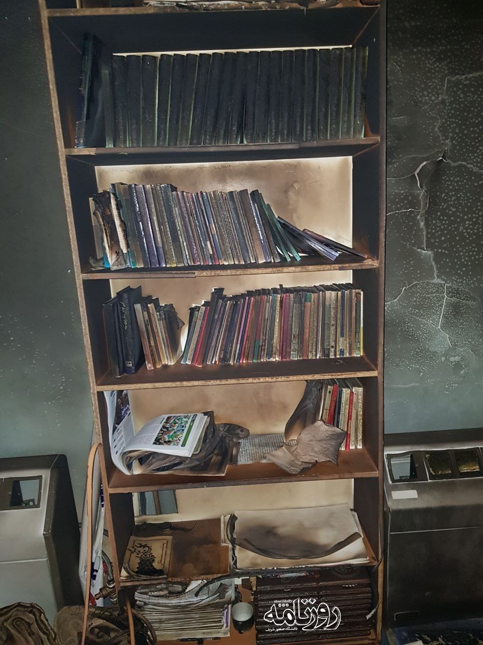 (تصاویر) آتش‌سوزی در دفتر بسیج دانشجویی دانشگاه شریف