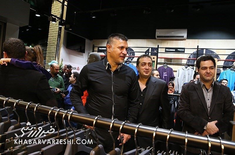 مغازه های علی دایی کجای تهران قرار دارند؟