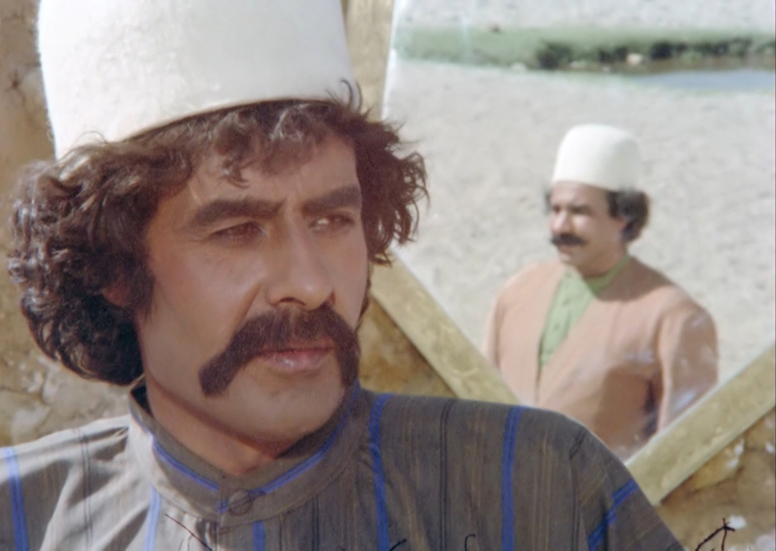 جذاب‌ترین تیتراژ‌های تاریخ تلویزیون ایران را ببینید