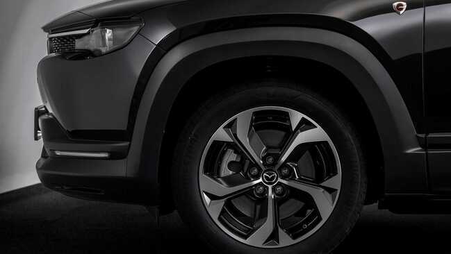 (تصاویر) مزدا ام اکس-۳۰ اسکای اکتیو آر-ئی وی؛ فناوری جالب و مفید ژاپنی برای رانندگی با خیال راحت!